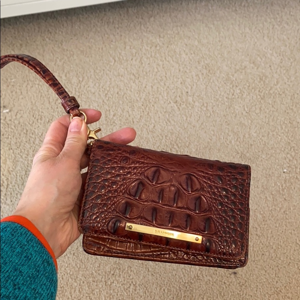 Brahmin wristlet